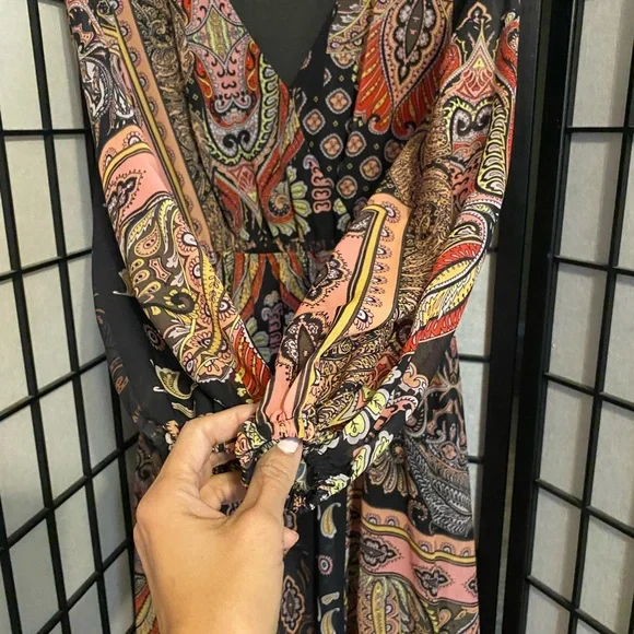 BEAUTIFUL SHEIN DRESS LIKE NEW NO TAGS - Picture 3 of 7